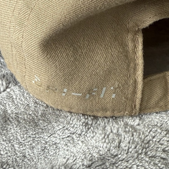 Nike Hat Cap Strap Back Mens One Size Khaki Embroidered Swoosh Dad Hat Baseball - Picture 5 of 9